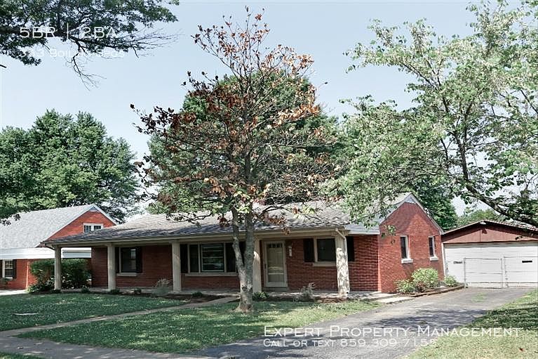 1st image of 353 Boiling Springs Dr