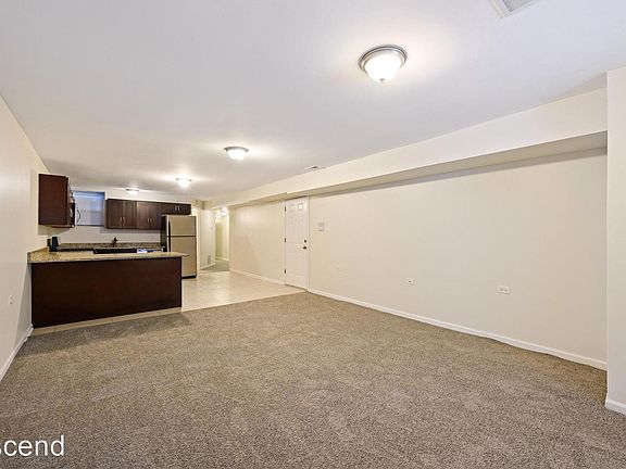 2nd image of 4421 S Prairie Ave #G