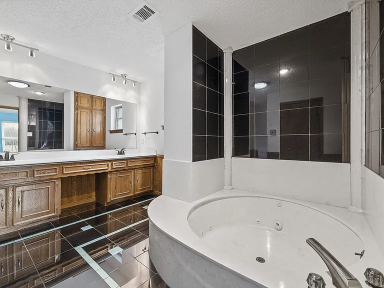 322 N Greenstone Ln — Photo 10