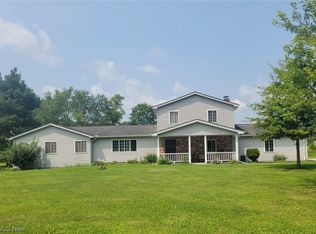 17030 Auburn Rd, Chagrin Falls, OH 44023