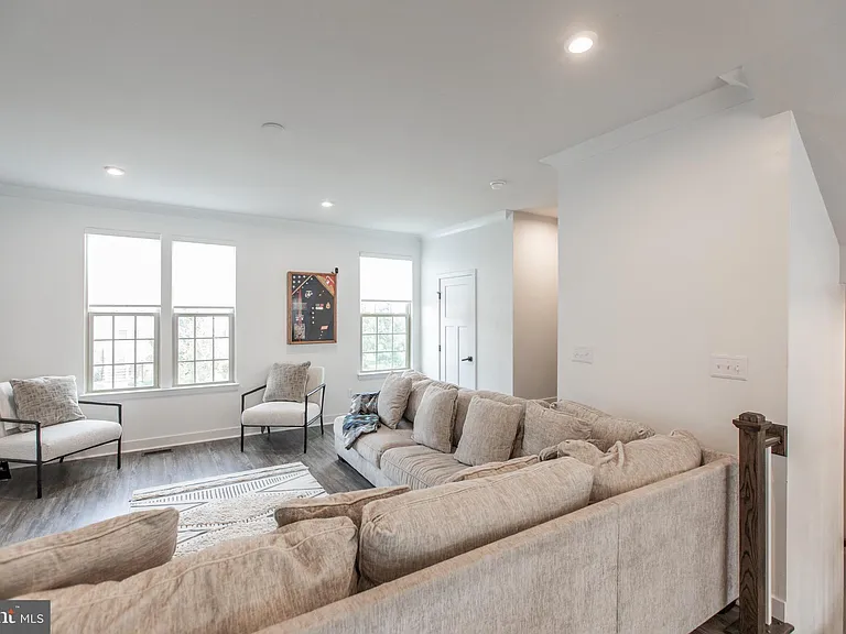 18105 Red Cedar Rd — Photo 18
