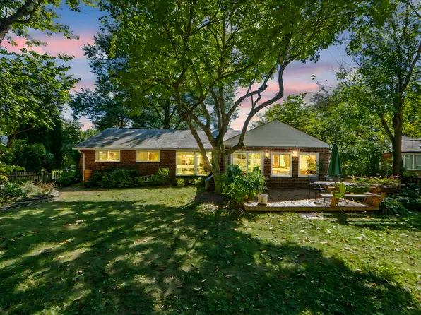 5937 Avon Dr #1, Bethesda, MD 20814