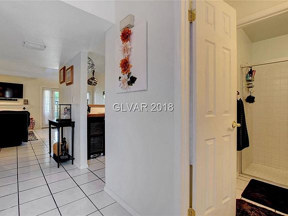 5th image of 2545 Love St