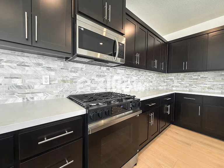 2848 Dapper St — Photo 11