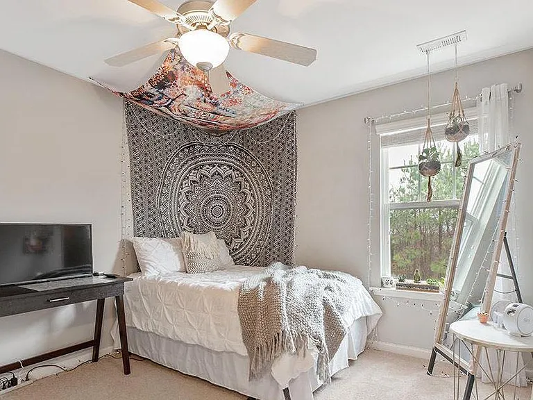 715 Hunters Ridge Dr — Photo 17