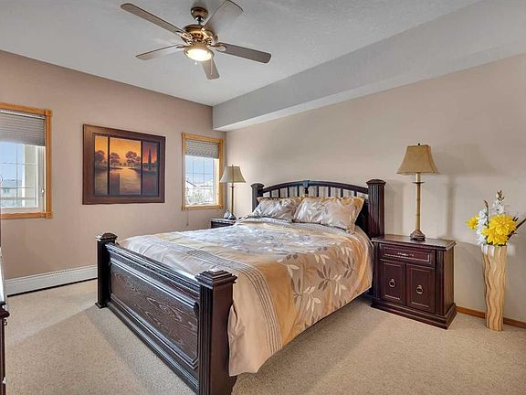 5th image of 728 S Country Hills Rd NW #303