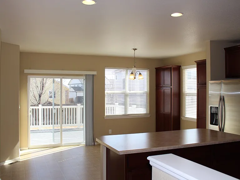 609 Botley Dr — Photo 2