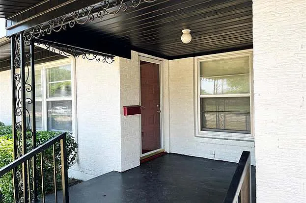 470 Highland Blvd — Photo 6