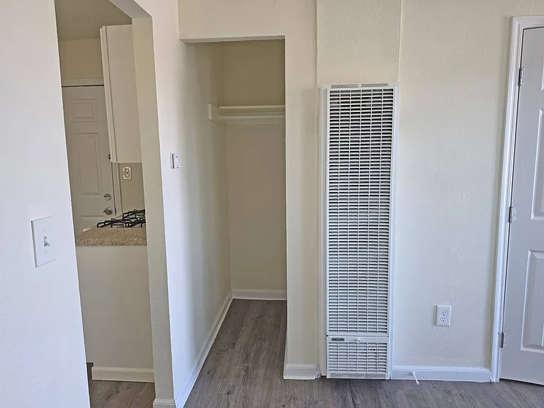 1161 Benicia Rd #C4 — Photo 3