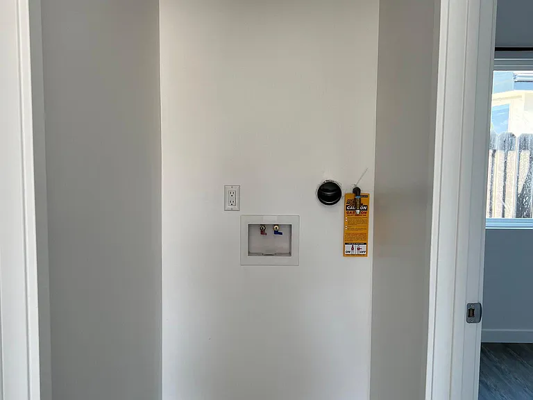 Washer/Dryer Hook Ups Space