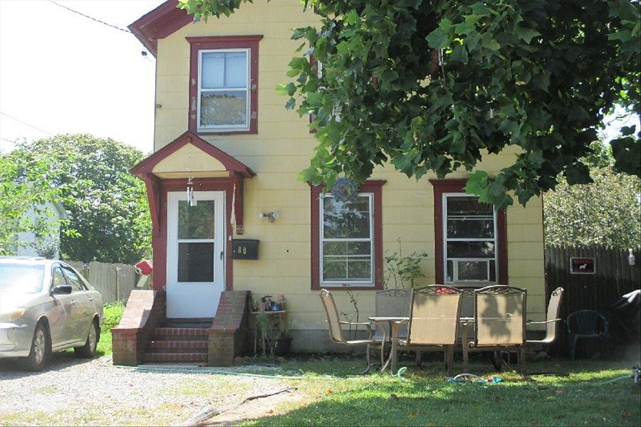 2nd image of 80 Norton St