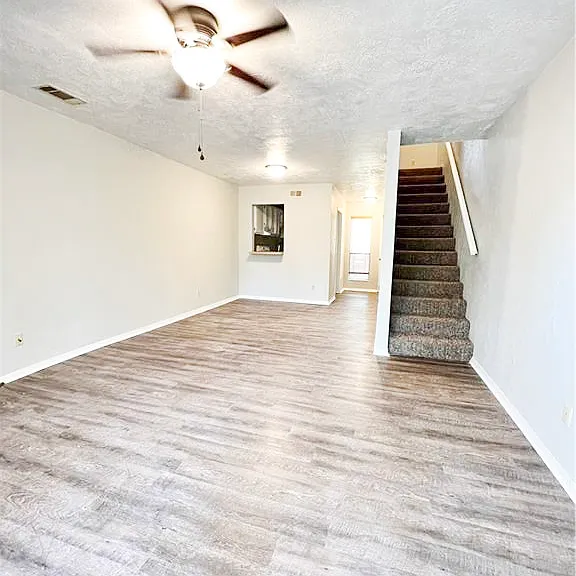 3802 College Main St #6 — Photo 4