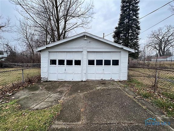 3rd image of 1430 Almon Ave