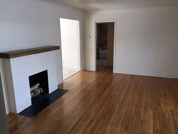 5th image of 2685 S Vine St
