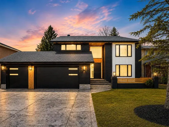 119 E Canterville Rd SW, Calgary, AB T2W 4R2