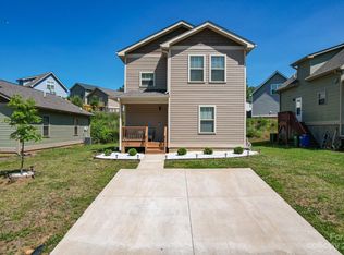 16 Lillie Farm Ln, Weaverville, NC 28787