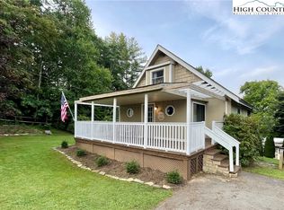 590 Nikanor Rd, West Jefferson, NC 28694