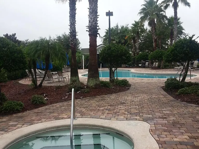 JACUZZI