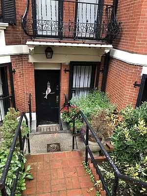 Rented by Frank Valvo Real Estate | media 28