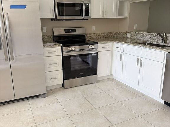 2nd image of 960 Starkey Rd APT 5105