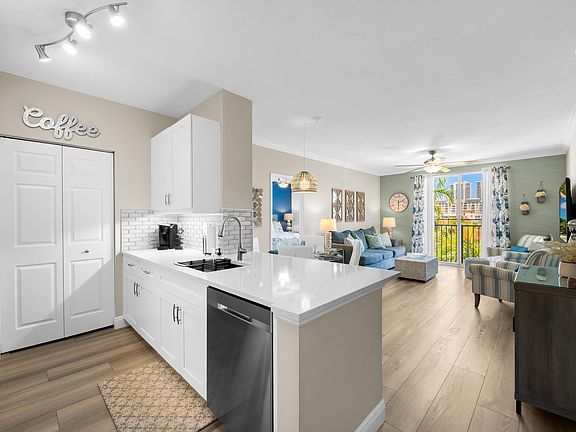 3rd image of 720 S Sapodilla Ave #502