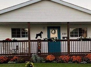 525 Gibbs St, Ravenswood, WV 26164