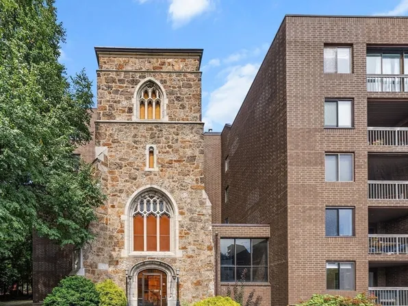 321 Harvard St APT 307, Cambridge, MA 02139