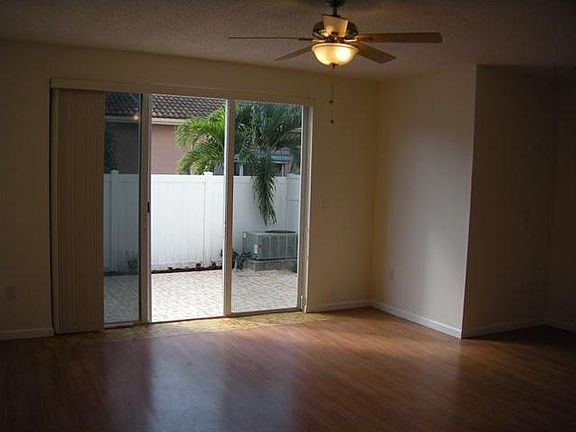 3rd image of 2246 NE 42nd Ave