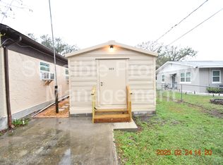 5410 4th St #B, Zephyrhills, FL 33542