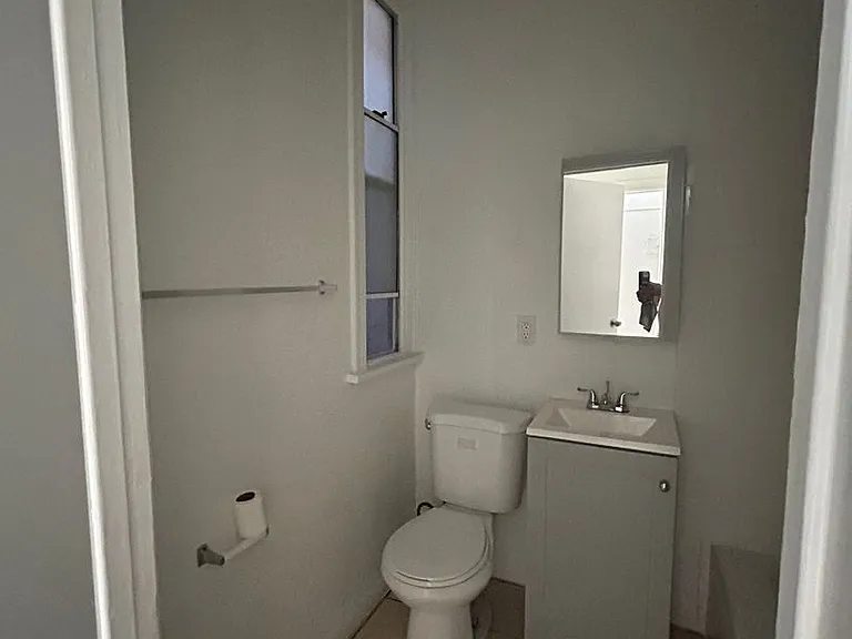308 S Boyle Ave — Photo 7