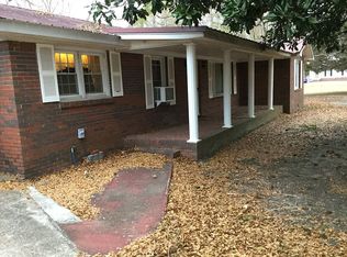 820 Bear Creek Rd, Carrollton, GA 30117