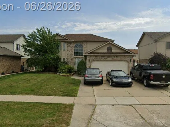 46158 Duke Dr, Chesterfield, MI 48051