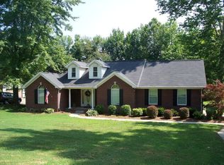 310 Windsong Dr, Hawesville, KY 42348