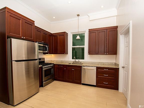 3rd image of 132 Coleridge St #B