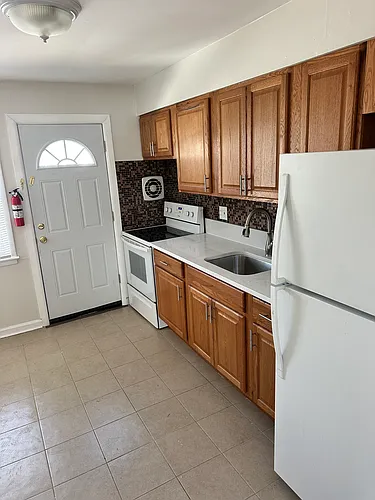 388 Union St #B Photo 1