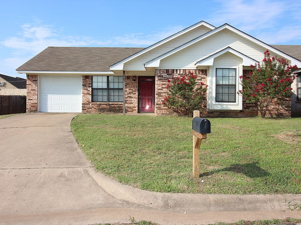 1st image of 124 Black Forest Dr