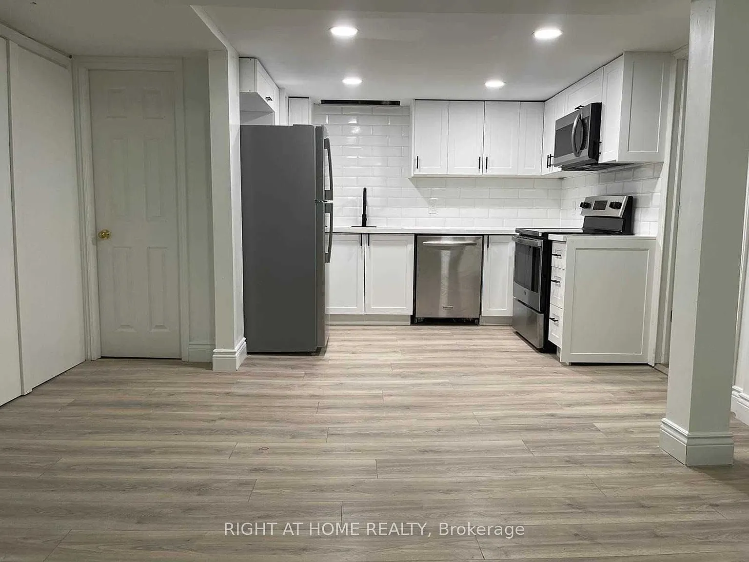 2 bed, $2,000 — Photo 2