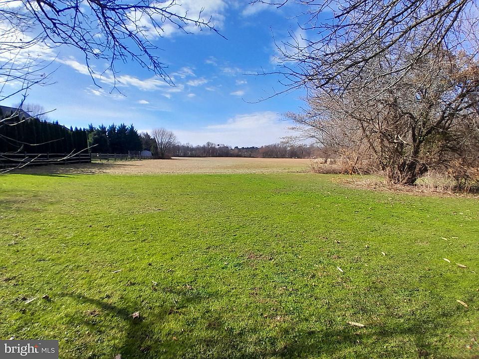 2nd image of 452 5th St