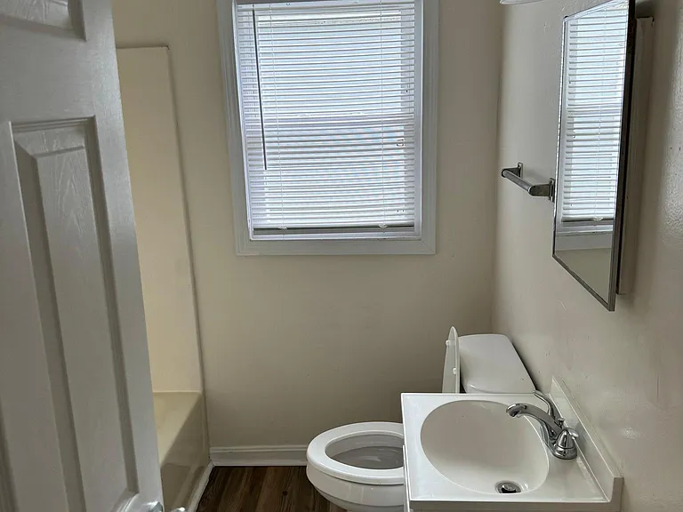3765 Powell Ave — Photo 5