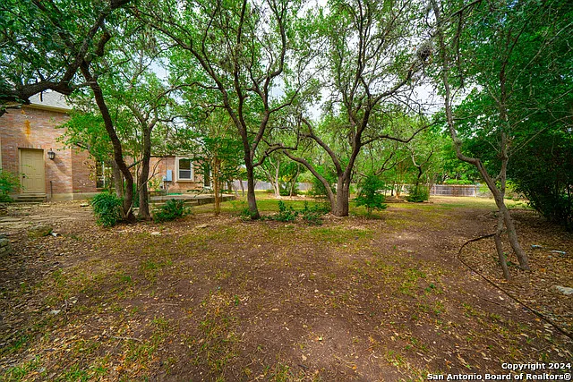 7523 Steeple Dr — Photo 24