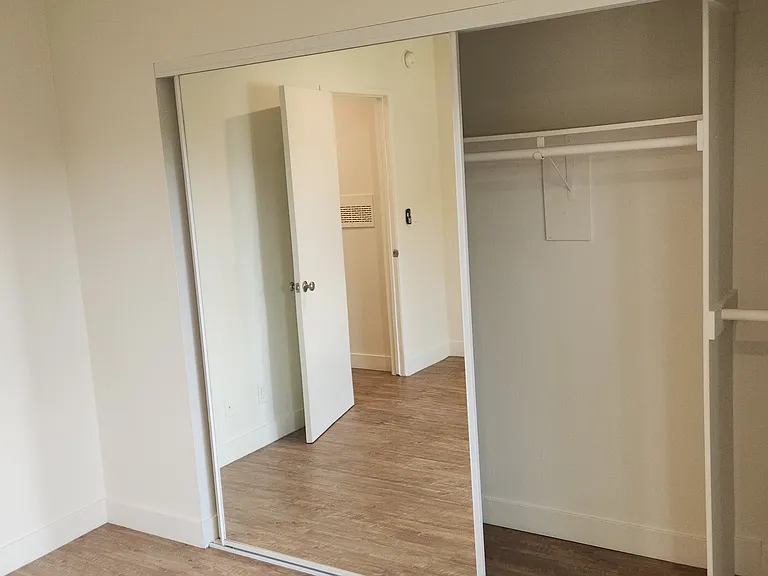 Sherman Pines Apartments — Photo 39
