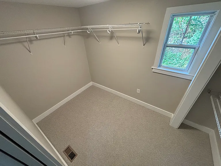 105 Abernathy St — Photo 6