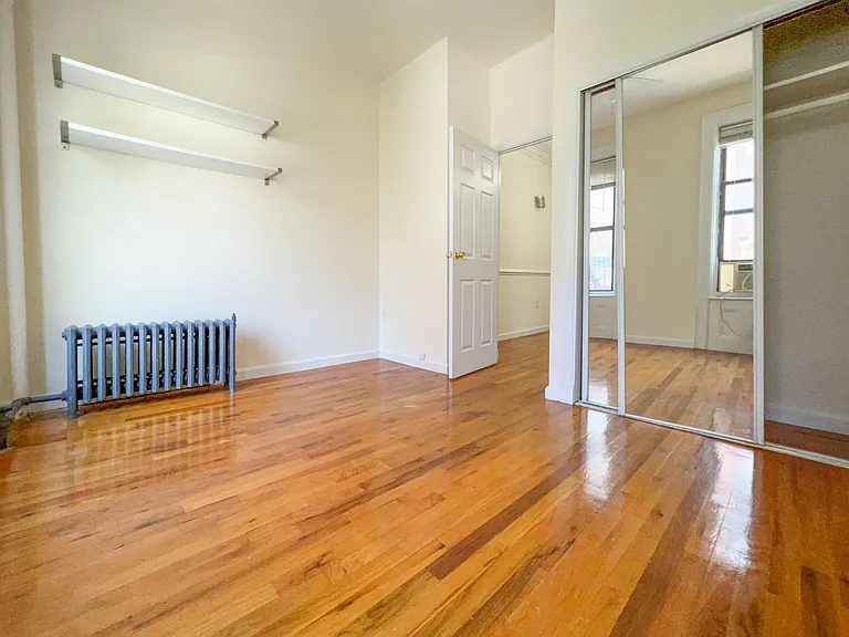246 E 51st St #16 — Photo 9