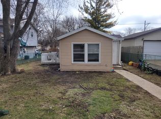 1809 Galilee Ave, Zion, IL 60099