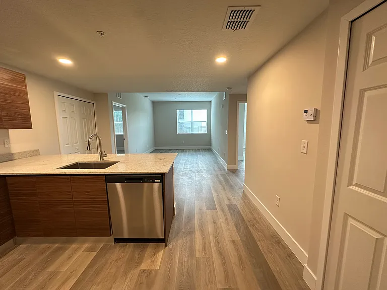 4424 S Texas Ave #1-102 — Photo 5