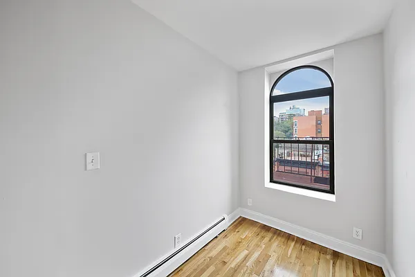 Rented by Oxford Property Group | media 8