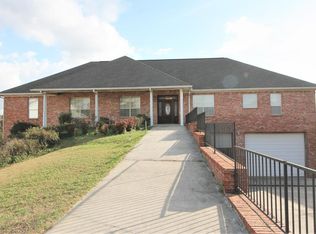 144 W Shore Dr, Hattiesburg, MS 39402