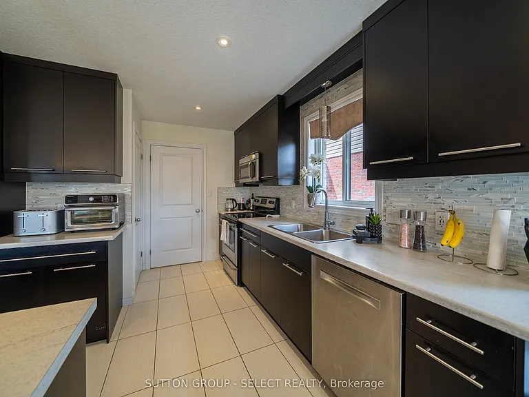 1825 Couldridge Way — Photo 7