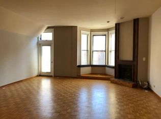 1006 N Clark St, Chicago, IL 60610