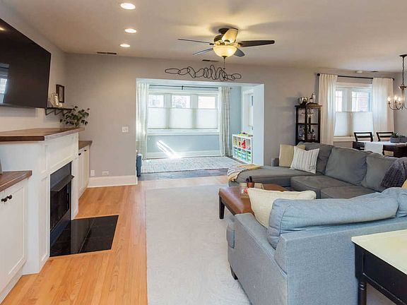 4th image of 4453 N Ashland Ave APT 1